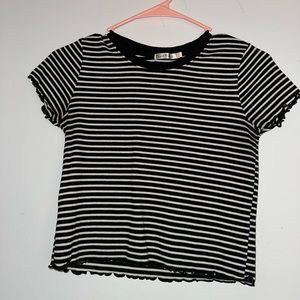 Cropped Fitted Ribbed Tee